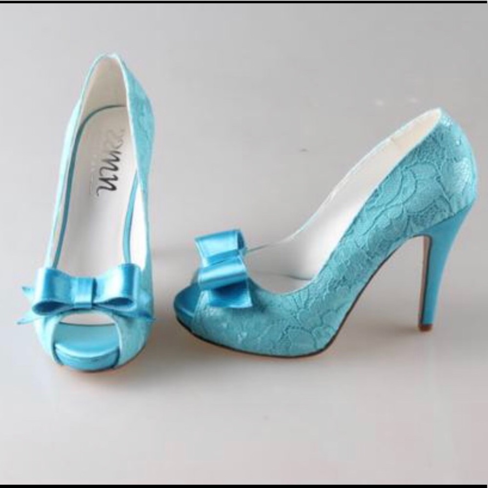 Aqua Blue Satin Lace Heels, Size 8